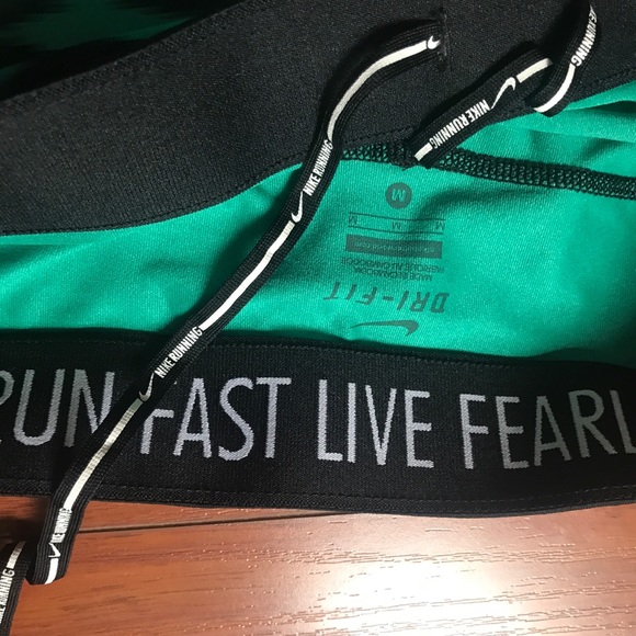 Nike workout leggings - Picture 2 of 3